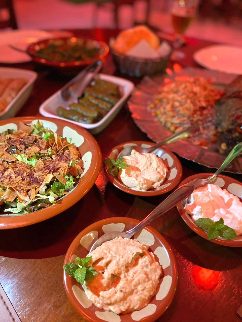 Baba Culinária Árabe terá almoço com Menu Especial e sobremesa cortesia para as Mães
