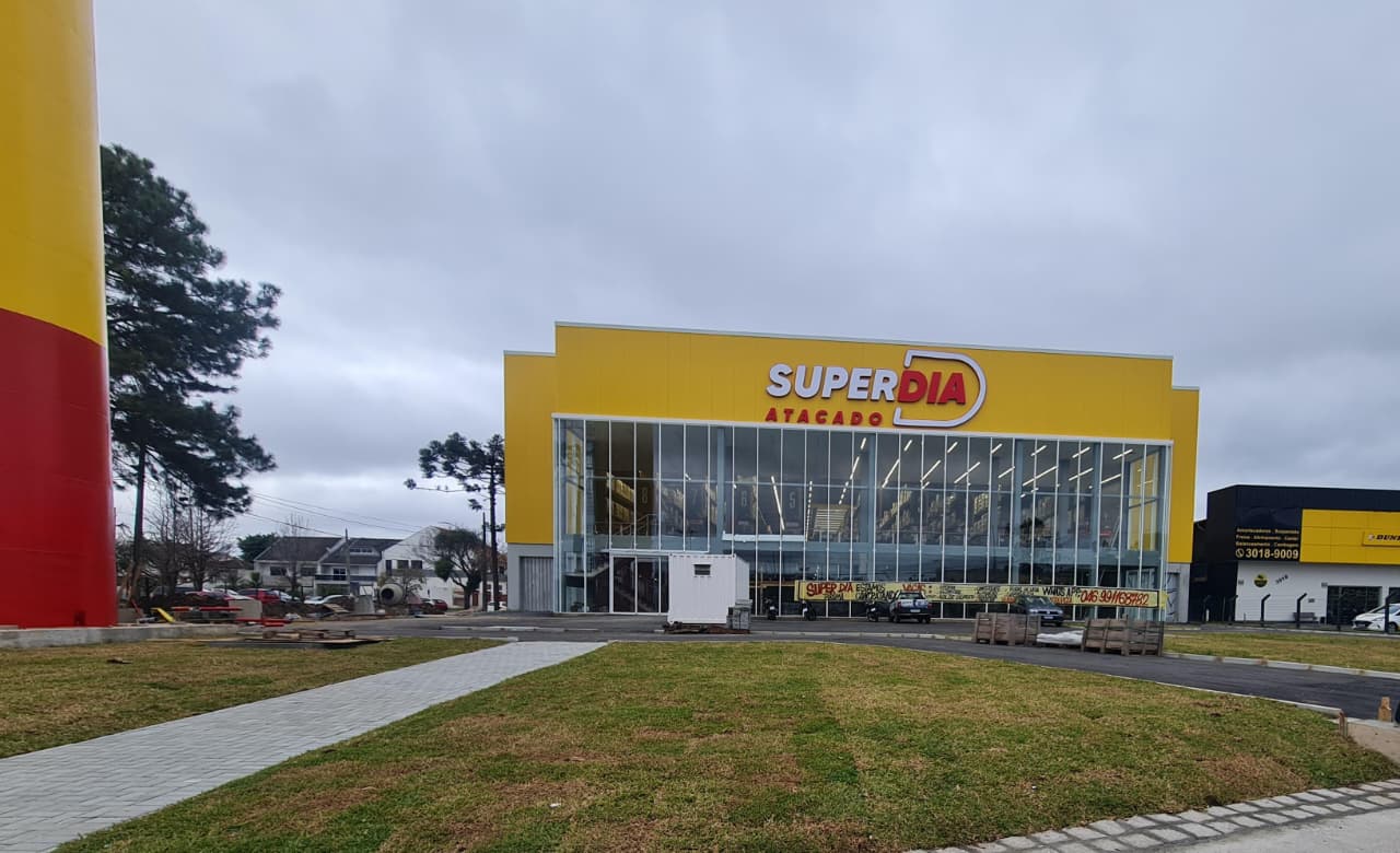 Tarumã ganha loja do Superdia Atacado, com mais de 9 mil m², 200 vagas de estacionamento e é a quarta unidade da bandeira na capital
